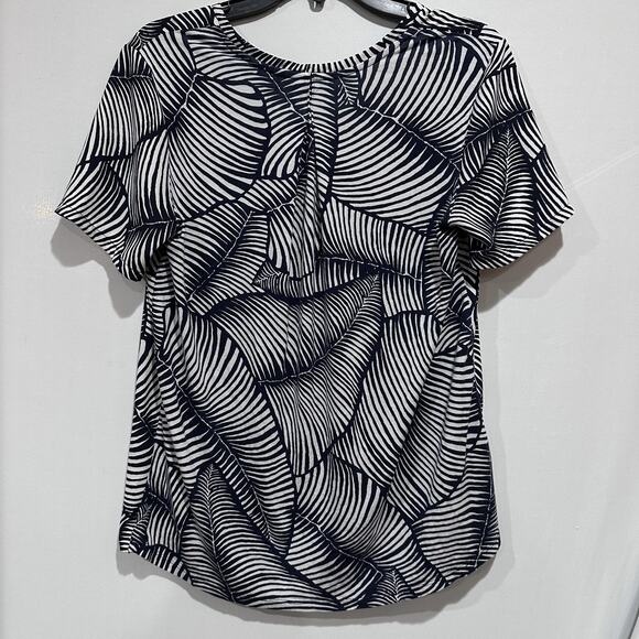 Ann Taylor Shirt Womens Medium Blue White Leaf Print Short Sleeve V Neck Blouse - Picture 3 of 6
